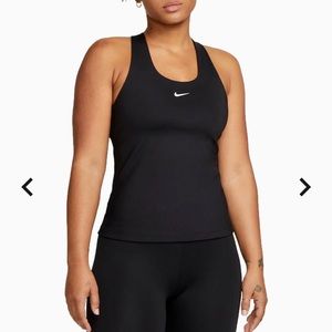 Nike Women's Swoosh Medium-Support Padded Sports Bra Tank Top medium